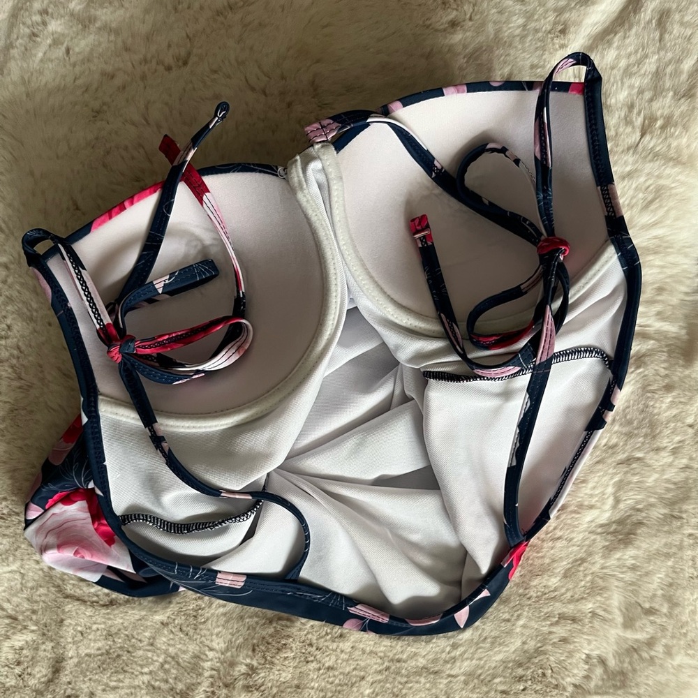 Floral One-Piece Swimsuit - Picture 9 of 10